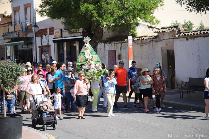 Rogativas por la sequía en la Romería de Alarilla con las tallas de San Isidro y la Virgen